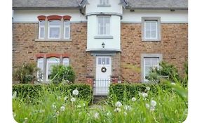 Maison Et Son Jardin Situes Dans Le Condroz